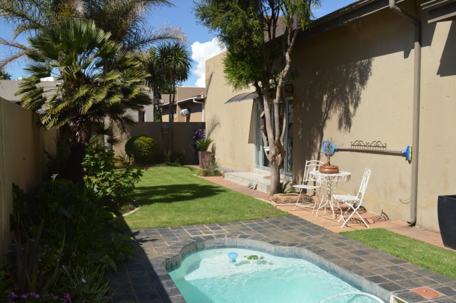 3 Bedroom Property for Sale in Wilkoppies North West